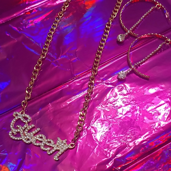 Gold Queen Crown Graphic Rhinestone Necklace - Picture 2 of 4